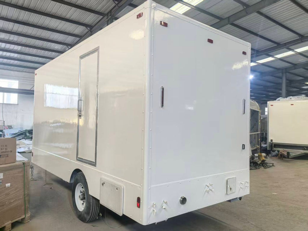 RF-4 – Luxury Restroom Trailer