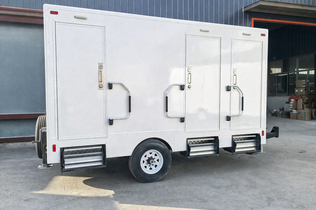 RF-3 – Luxury Restroom Trailer