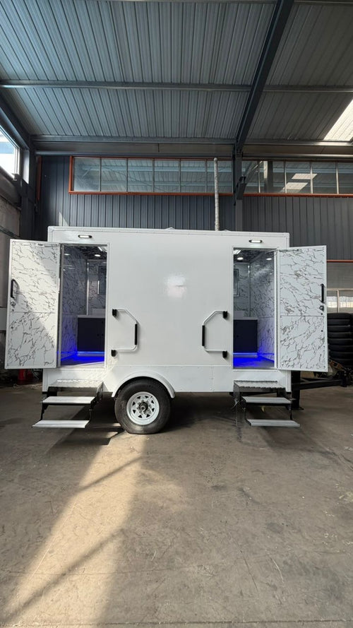 RF-2 – Luxury Restroom Trailer